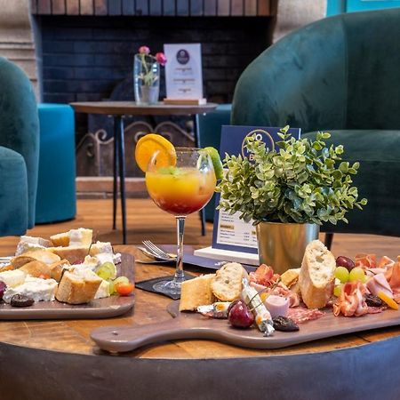 Sowell Hotels Le Beach Трувіль-сюр-Мер Екстер'єр фото